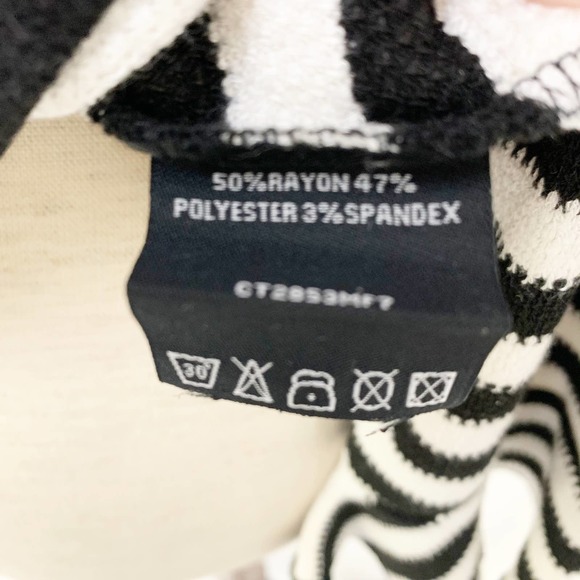 Sanctuary Christiana Flutter Sleeve Top - Picture 7 of 7